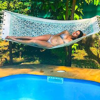 Shibani Dandekar feet photo 1