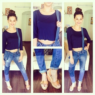 Shibani Dandekar feet photo 11