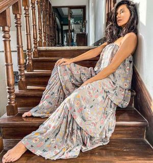 Shibani Dandekar feet photo 3