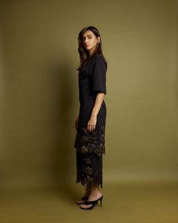 Shibani Dandekar feet photo 8