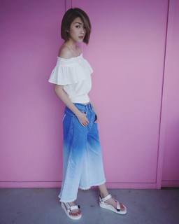 Shiga Lin feet photo 5