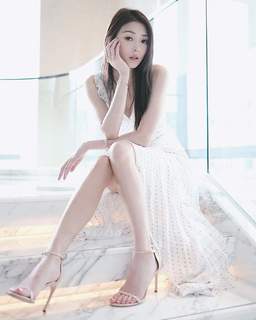 Shiga Lin feet photo 12