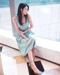 Shiga Lin feet photo 9