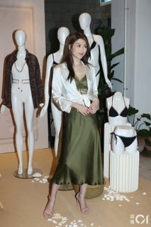 Shiga Lin feet photo 16
