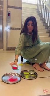 Shilpa Shetty Kundra feet photo thumbnail
