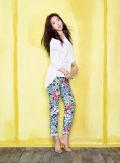 Shin-Hye Park feet photo thumbnail