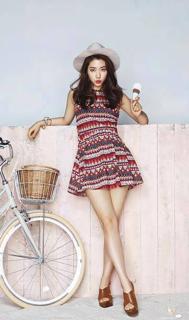 Shin-Hye Park feet photo thumbnail