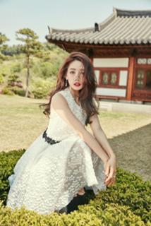 Shin-Hye Park feet photo thumbnail