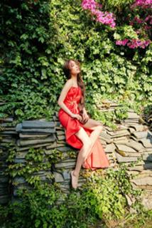 Shin-Hye Park feet photo thumbnail