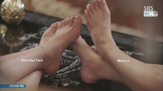 Shin-Hye Park feet photo thumbnail