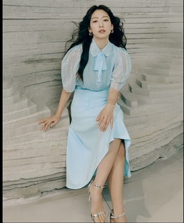 Shin-Hye Park feet photo thumbnail