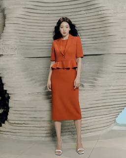 Shin-Hye Park feet photo thumbnail