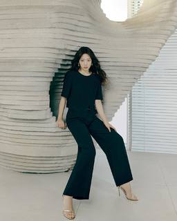 Shin-Hye Park feet photo thumbnail