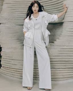 Shin-Hye Park feet photo thumbnail