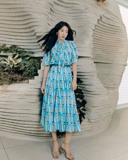 Shin-Hye Park feet photo thumbnail