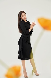 Shin-Hye Park feet photo thumbnail