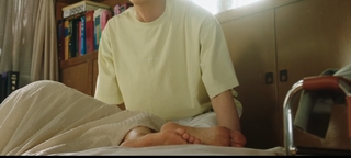 Shin-Hye Park feet photo thumbnail