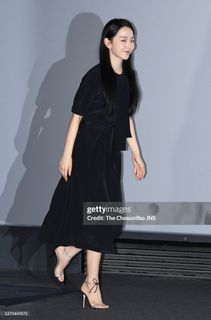 Shin Hye-sun feet photo 8