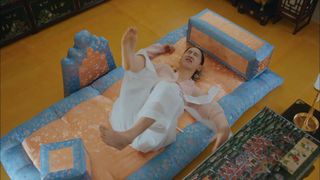 Shin Hye-sun feet photo 7