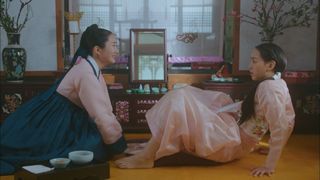 Shin Hye-sun feet photo 15