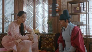 Shin Hye-sun feet photo 7