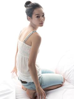 Shin Min-a feet photo 4