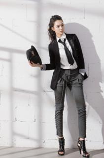 Shin Min-a feet photo 1