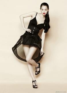 Shin Min-a feet photo 8