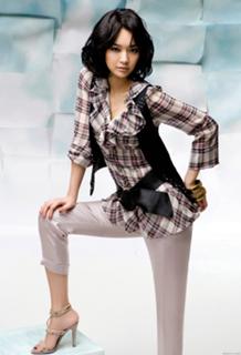 Shin Min-a feet photo 1