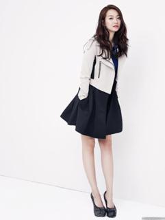 Shin Min-a feet photo 15