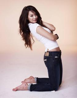 Shin Min-a feet photo 12