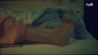 Shin Min-a feet photo 11