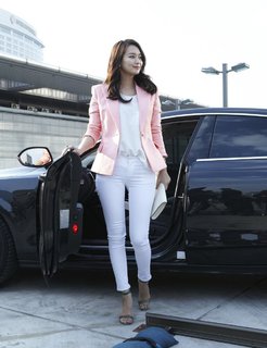 Shin Min-a feet photo 19