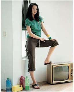 Shin Min-a feet photo 18