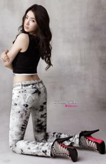 Shin Min-a feet photo 7