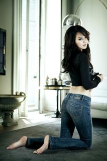 Shin Min-a feet photo 1