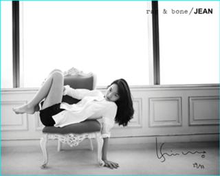 Shin Min-a feet photo 7