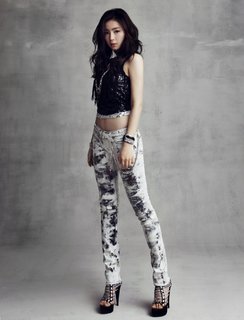 Shin Se-Kyung feet photo 4