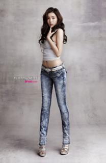 Shin Se-Kyung feet photo 2