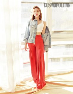 Shin Se-Kyung feet photo 7
