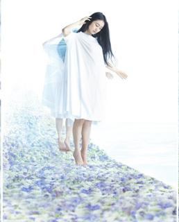 Shioli Kutsuna feet photo thumbnail