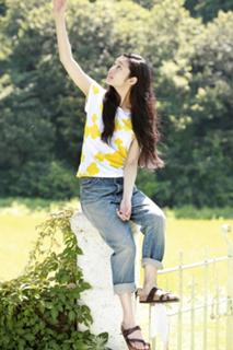 Shioli Kutsuna feet photo thumbnail