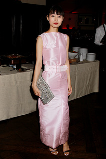 Shioli Kutsuna feet photo thumbnail