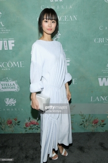 Shioli Kutsuna feet photo thumbnail