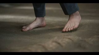 Shioli Kutsuna feet photo thumbnail