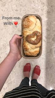 Shira Haas feet photo thumbnail