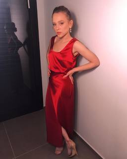 Shira Haas feet photo thumbnail