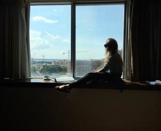 Shira Haas feet photo thumbnail