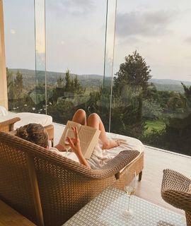 Shira Haas feet photo thumbnail