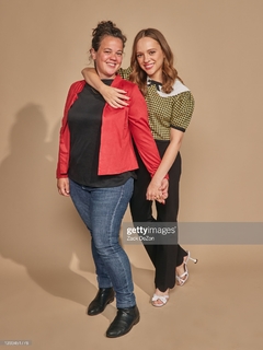 Shira Haas feet photo thumbnail